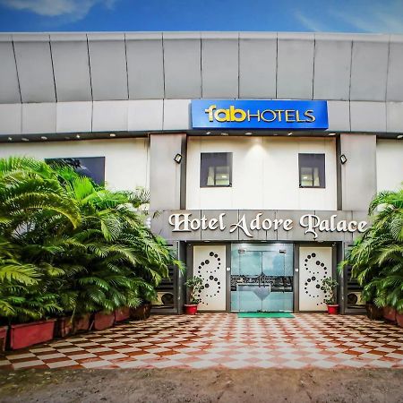 Hotel Adore Palace Bombaj Zewnętrze zdjęcie